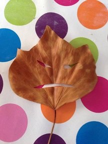 faire un fantome avec feuille morte 3