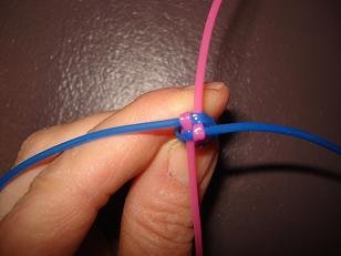 faire un scoubidou 11