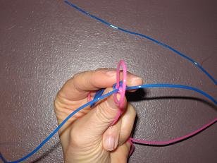 faire un scoubidou 6