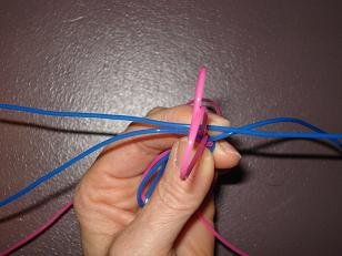 faire un scoubidou 8