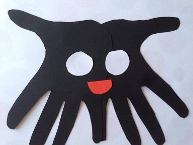 araignee avec empreintes de main 3