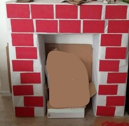 Comment faire une cheminée en carton pour Noël ? cheminee noel en carton 9