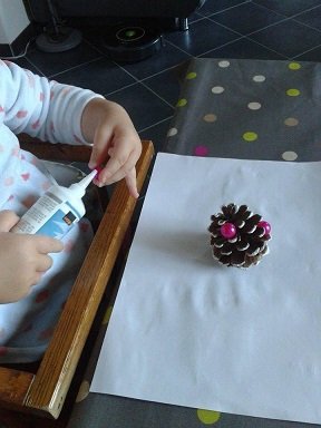 decoration pomme de pin noel 2