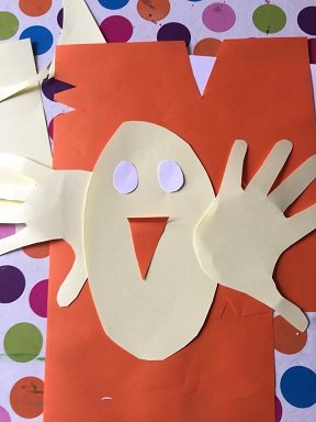 Poussin de Pâques facile : bricolage découpage et collage poussin avec papier decoupe 2