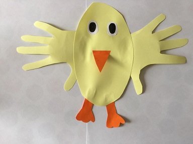 Poussin de Pâques facile : bricolage découpage et collage poussin avec papier decoupe 4