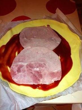 feuillete jambon fromage ketchup 4