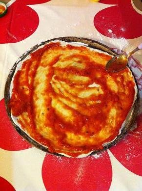 Faire une pizza pepperoni mozzarella maison pizza pepperoni mozzarella 5