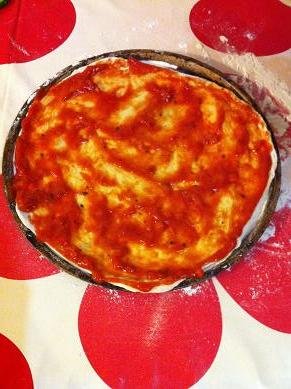 Faire une pizza pepperoni mozzarella maison pizza pepperoni mozzarella 6