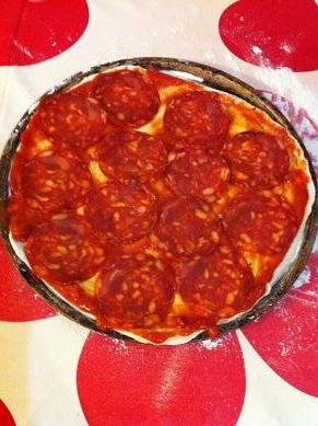 Faire une pizza pepperoni mozzarella maison pizza pepperoni mozzarella 8