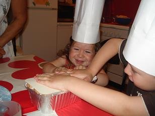 La charlotte aux fraises: La recette en images et vidéo recette charlotte aux fraises 11