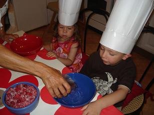 La charlotte aux fraises: La recette en images et vidéo recette charlotte aux fraises 3