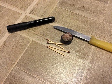 bricolage d'automne avec des marrons. bricolage d'automne avec des marrons.