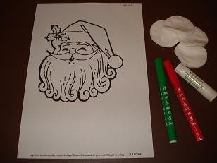 père Noël avec une barbe en coton