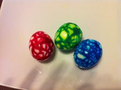 oeufs durs colores craquele tie and dye 40