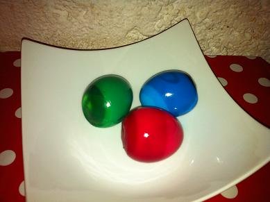 oeufs durs colores rayures 12