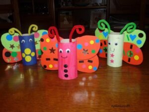 realiser-un-papillon-avec-rouleau-papier-toilette-8_595