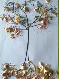 arbre-automne-avec-pelures-crayon-3