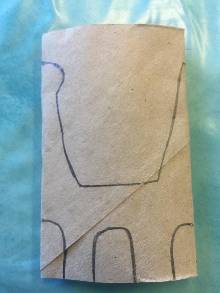 dinausore avec rouleau carton 1