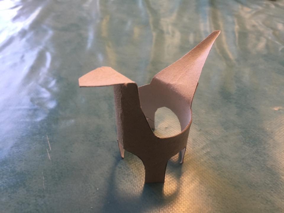 dinausore avec rouleau carton 2