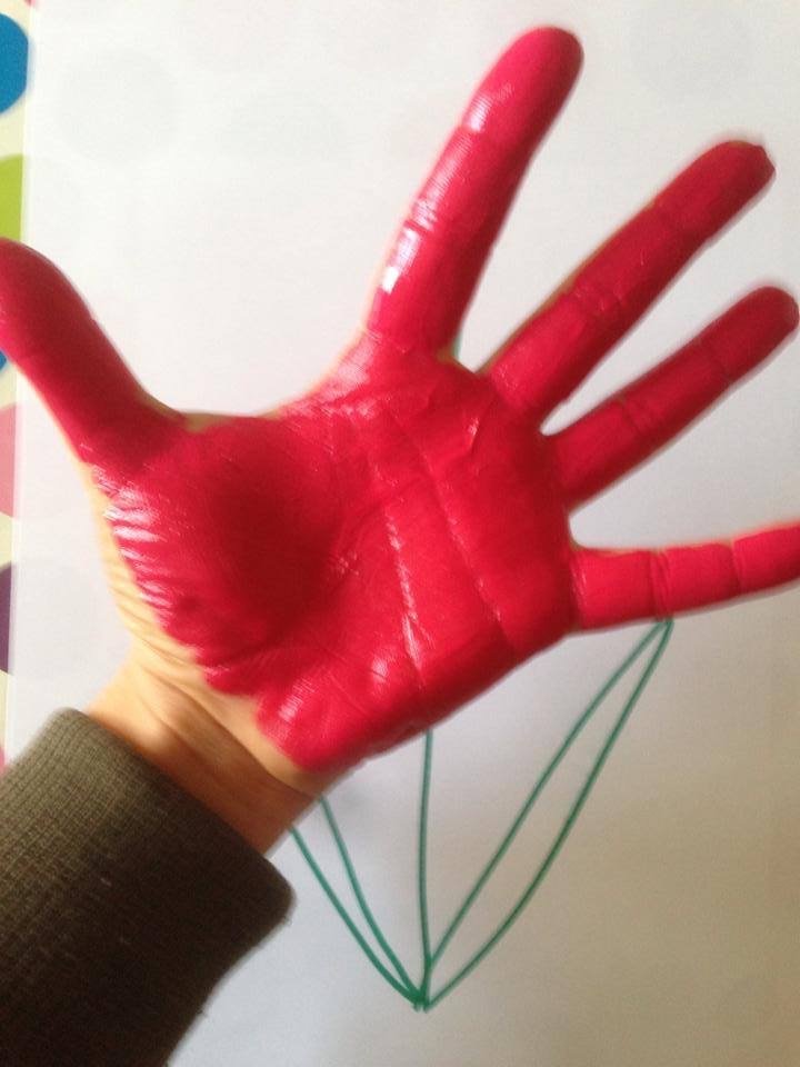 fleur avec empreinte de main 3