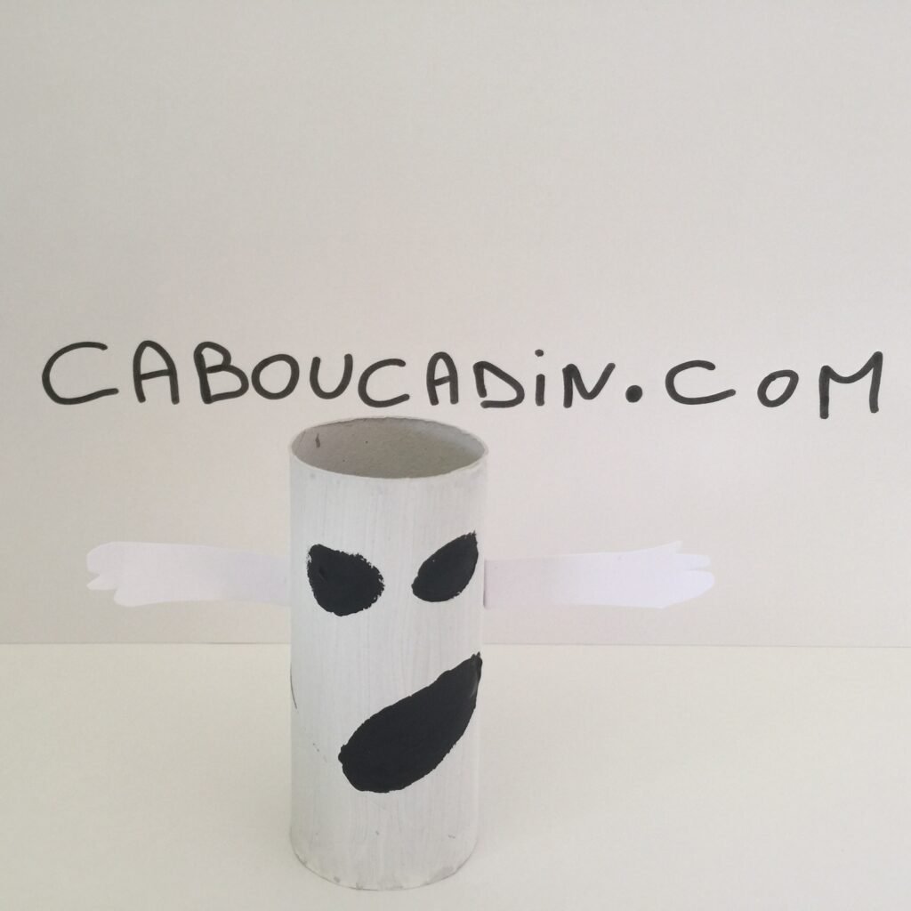 monstre Halloween rouleau en carton 5