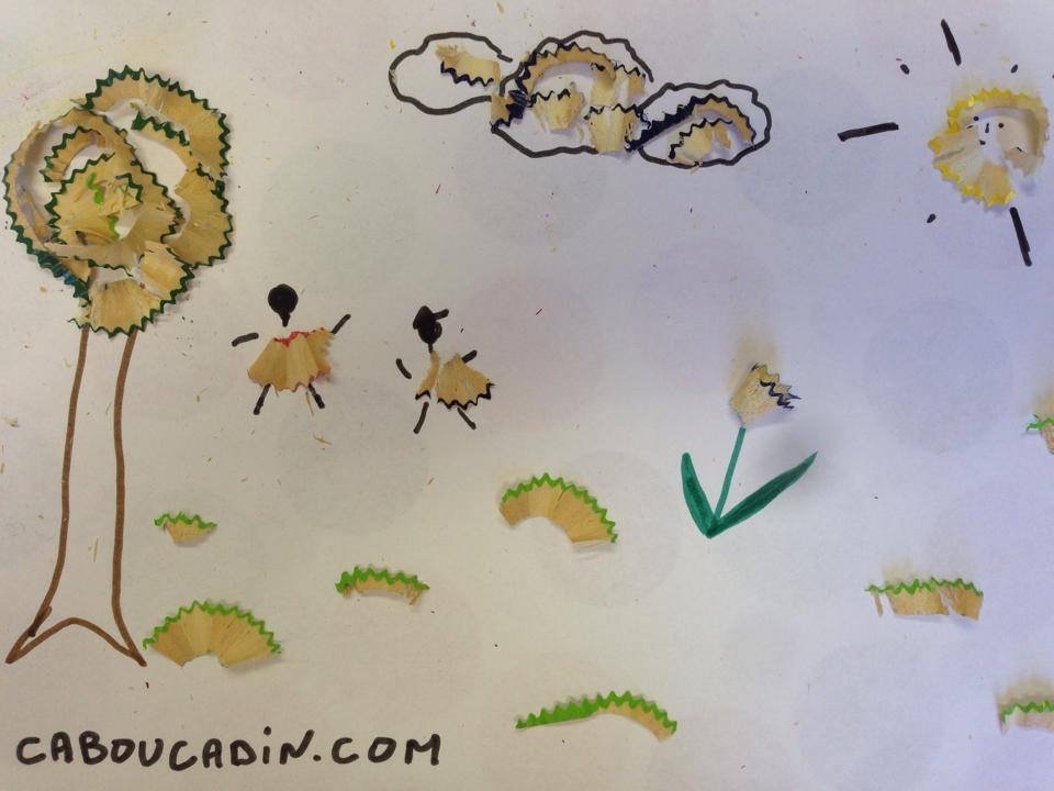 Paysage réalisé avec des pelures de crayons de couleurs paysage avec pelures crayons de couleurs