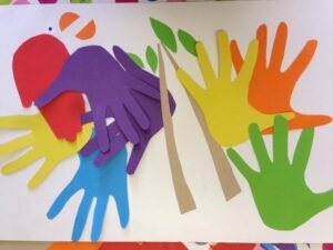 Fabrique ton perroquet avec des empreintes de mains perroquet-empreintes-mains-1-1