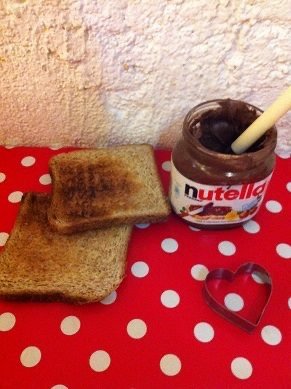 tartine grillee coeur nutella 1